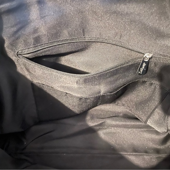 Thirty-One Signture Tote White with Black Spots/Dots - Picture 6 of 9